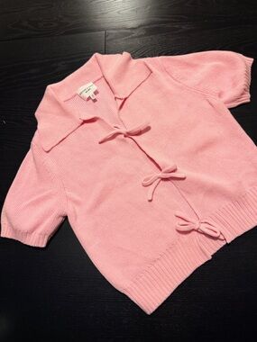 Short-Sleeve Tie-Front Knit Top in Soft Pink